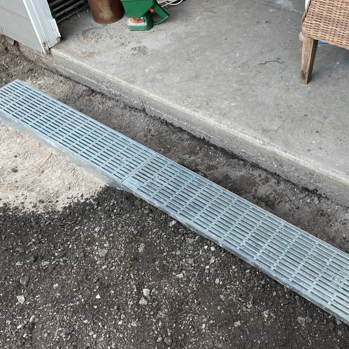 Maxi-Heelguard Galvanised Trench Box Grate & Frame – 150mm x 125mm x 2m